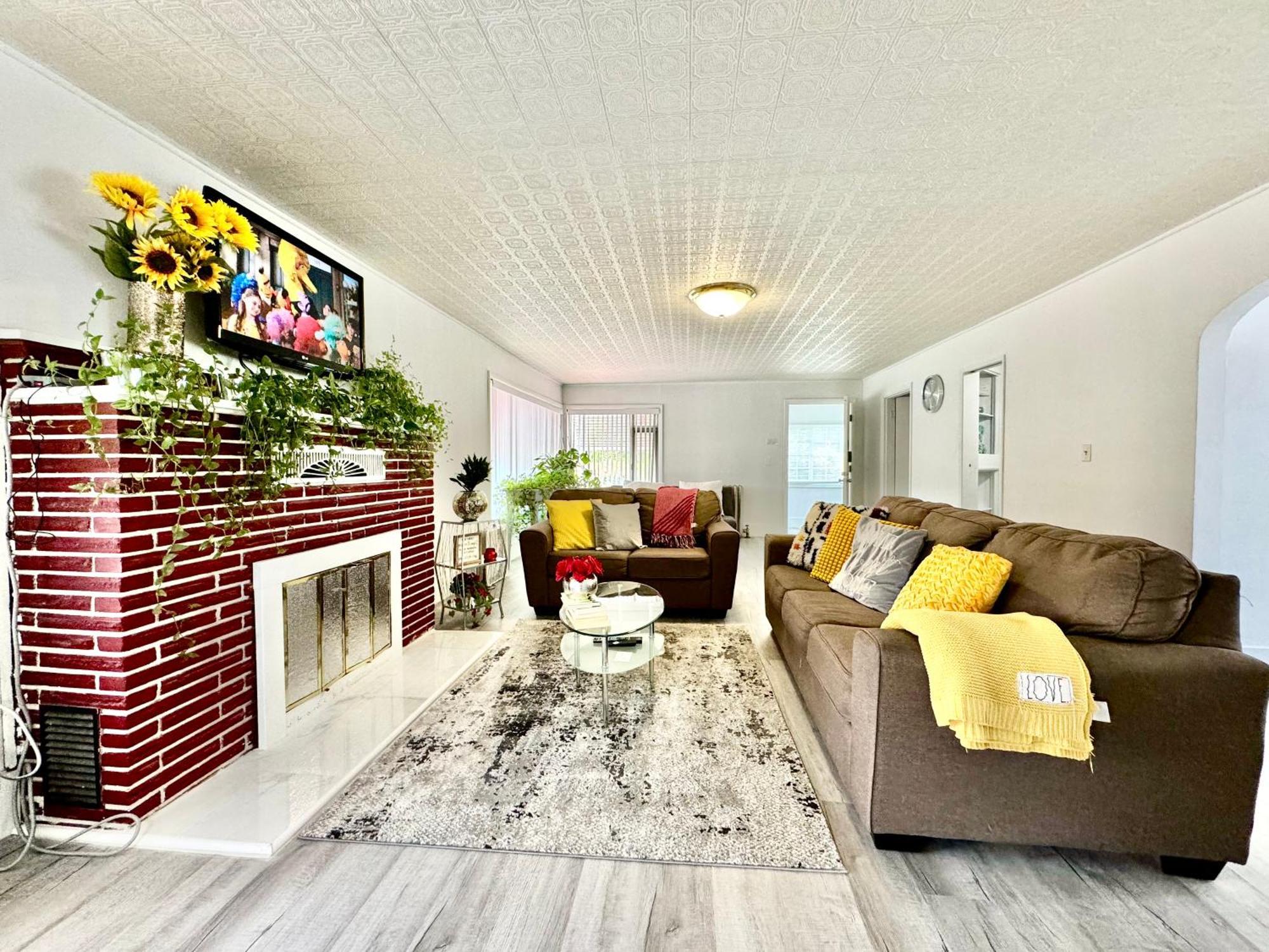 Seattle Home With 2 Bedrooms A King Bed Queen Bed And An Extra Sofa Bed Located 10 Minutes From Seatac Airport And 20 Minutes From Downtown Eksteriør bilde