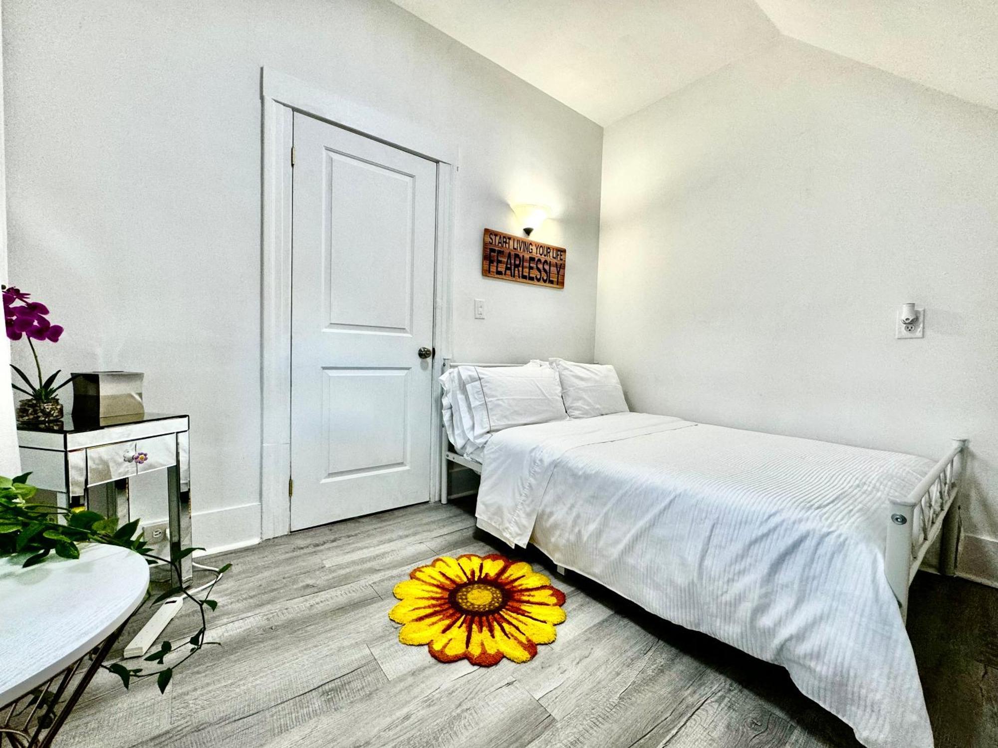 Seattle Home With 2 Bedrooms A King Bed Queen Bed And An Extra Sofa Bed Located 10 Minutes From Seatac Airport And 20 Minutes From Downtown Eksteriør bilde